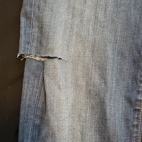 Hudson Jeans, Ginny Crop w/ cuffs, Size 28 - Picture 5 of 8